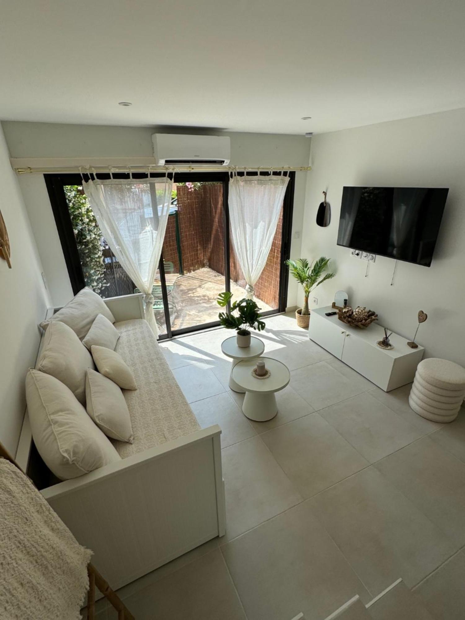 Chez Timmaflo Apartment Frejus Exterior photo