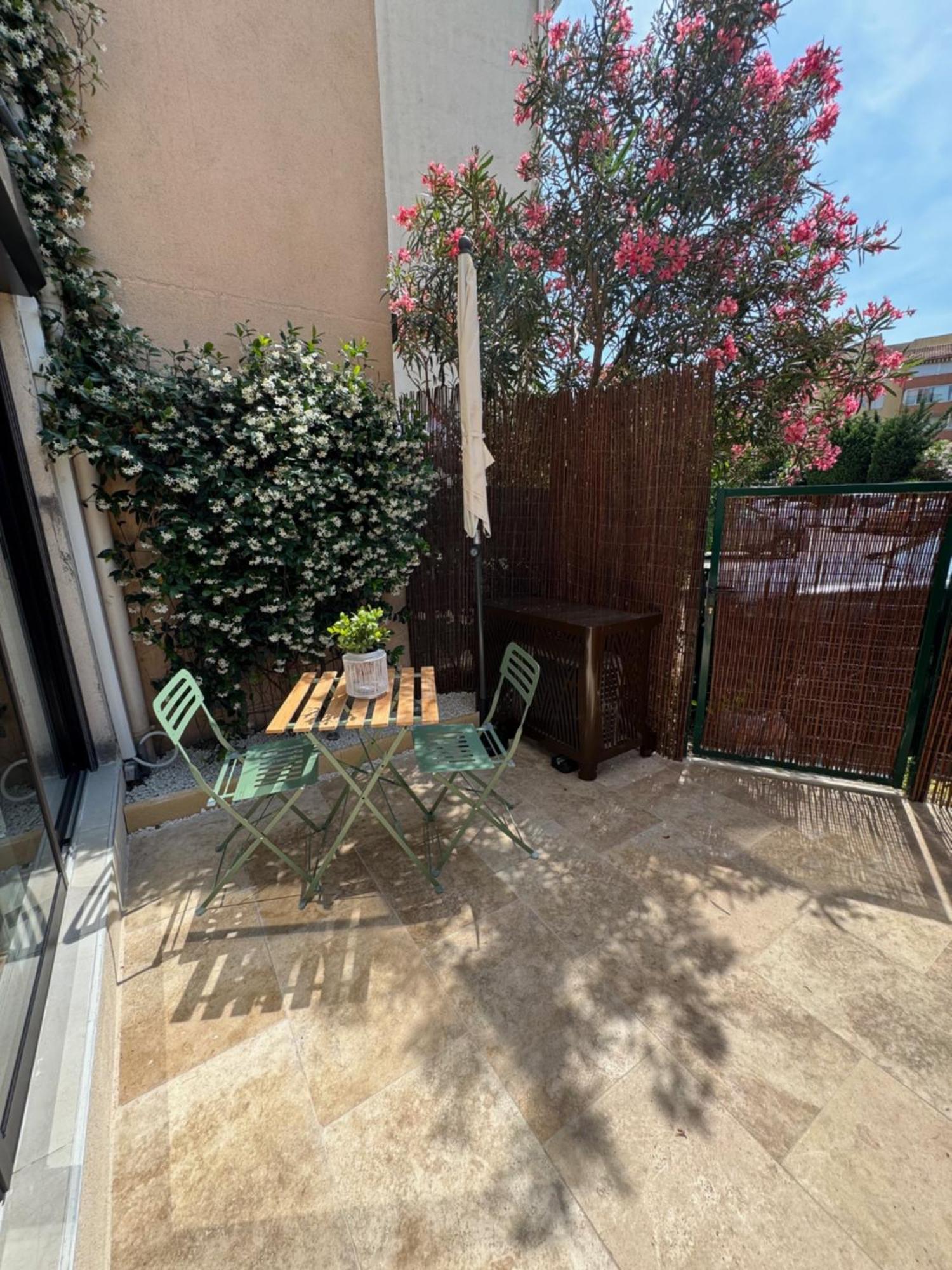 Chez Timmaflo Apartment Frejus Exterior photo
