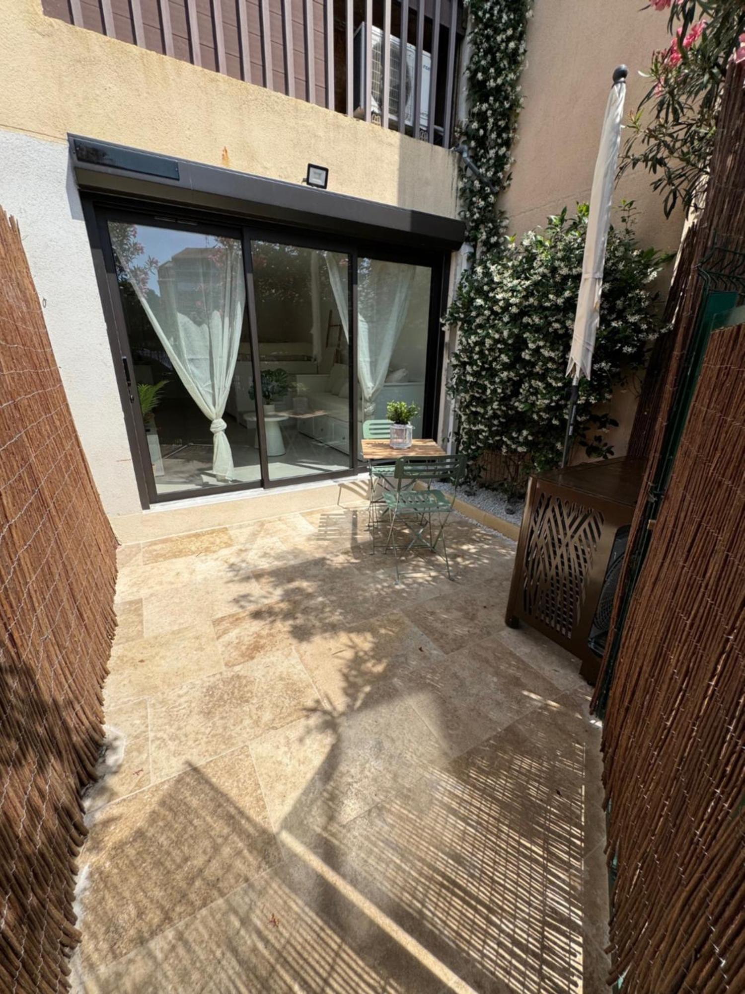 Chez Timmaflo Apartment Frejus Exterior photo